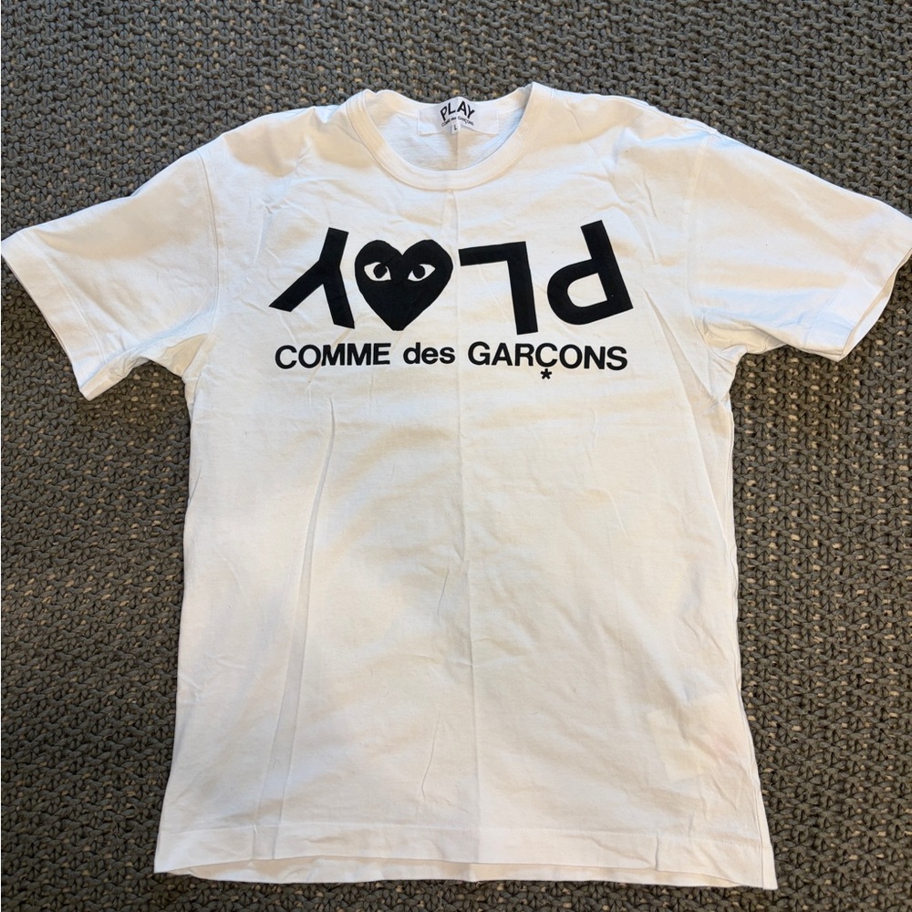 Comme des Garcons PLAY White T-Shirt with Black Logo
